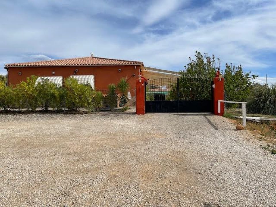 Finca i Teresa De Cofrentes, Valencia - foto 2