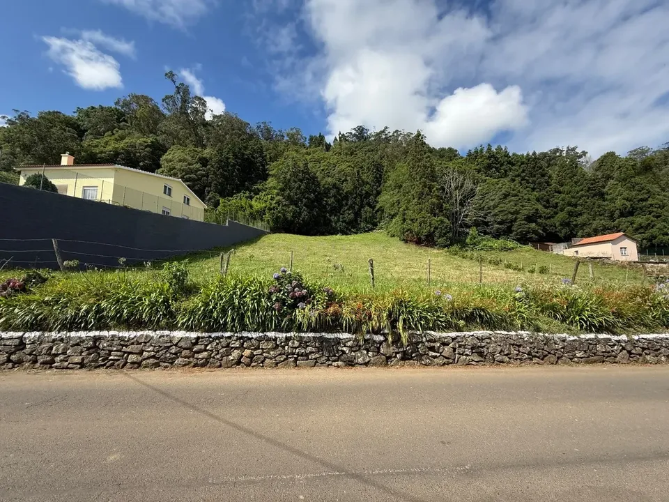 Helårsgrund i Fontinhas, Terceira - foto 1