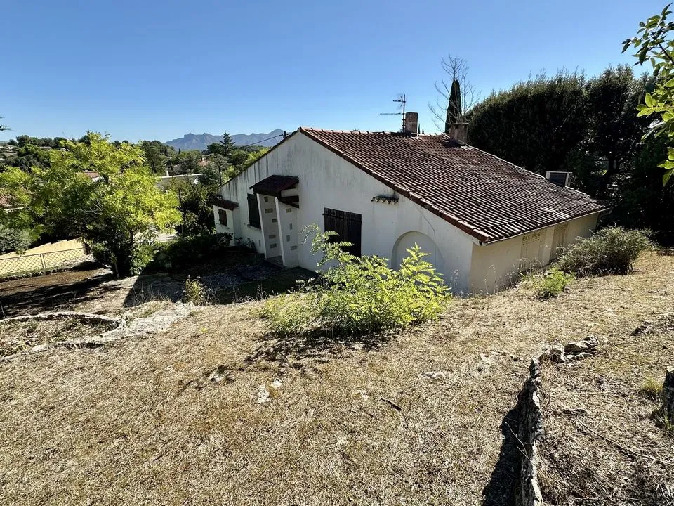 Villa i La Penne-sur-Huveaune, Bouches-du-Rhone - foto 2