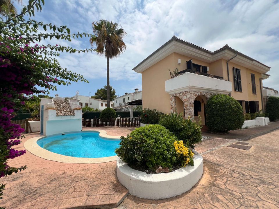 Villa - Platja De Muro, Mallorca - photo 1