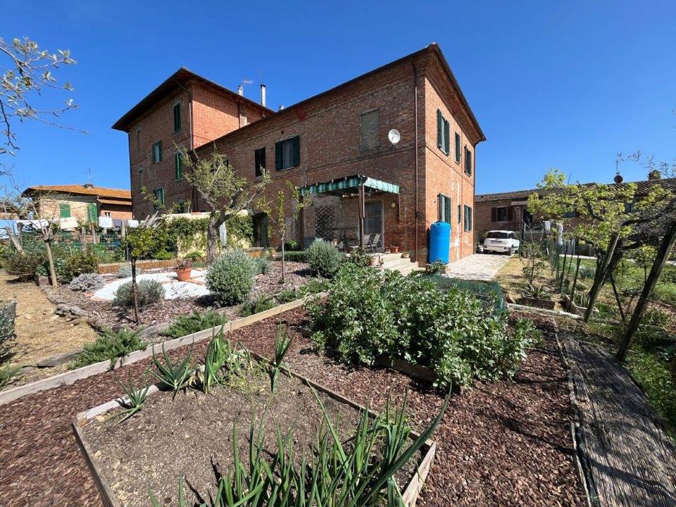 Casa de pueblo en Castiglione del Lago, Perugia - foto 1