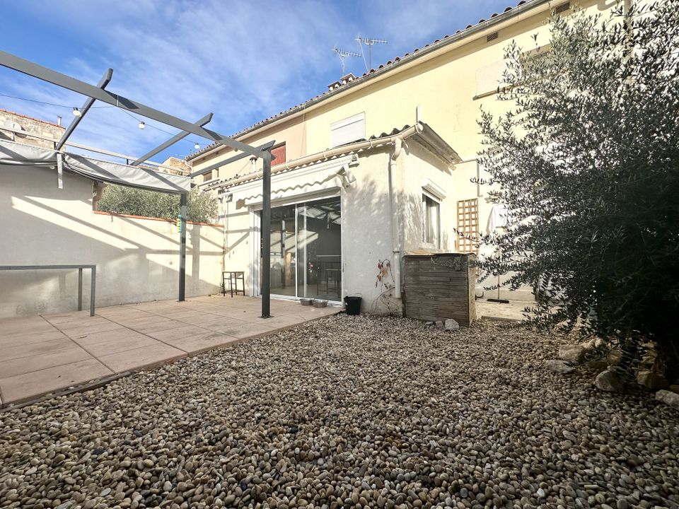 Villa i Saint-Gilles, Gard - foto 1