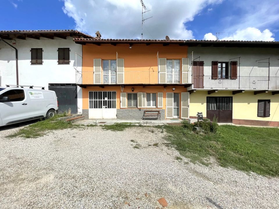 Villa i Corneliano d'Alba, Cuneo - foto 1