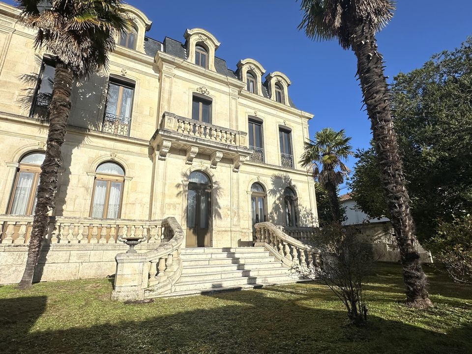 Villa i Saint-Jean-d'Angely, Charente-Maritime - foto 1