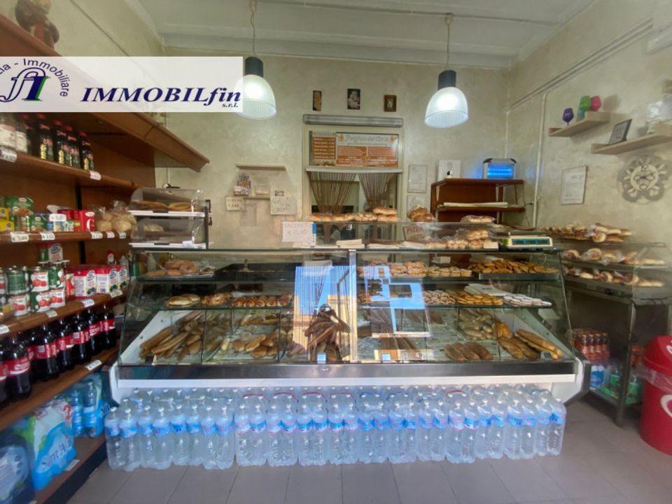 Erhvervsejendom i Villabate, Palermo - foto 5