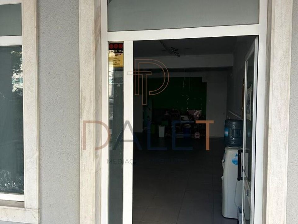 Erhvervsejendom i Amadora, Lisbon - foto 2