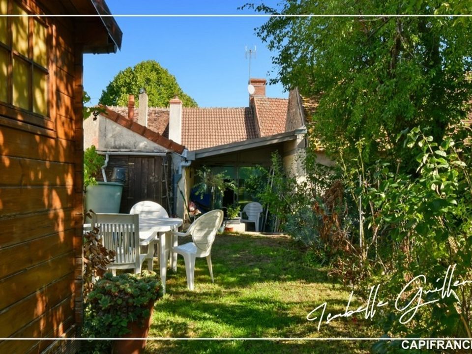 Casa de pueblo en Le Chatelet, Cher - foto 1