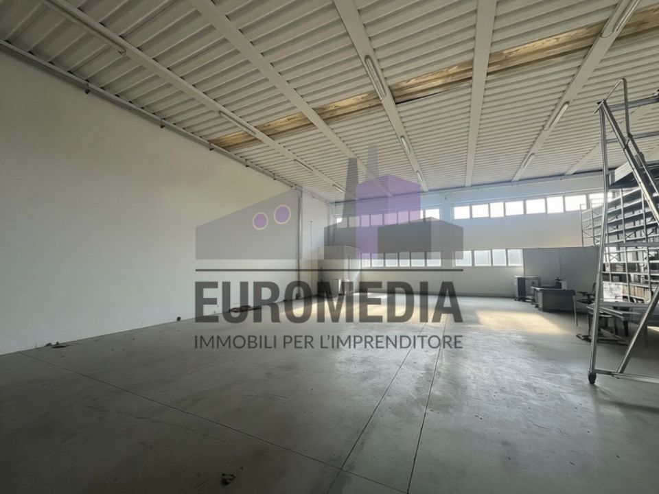 Erhvervsejendom i Brendola, Vicenza - foto 1