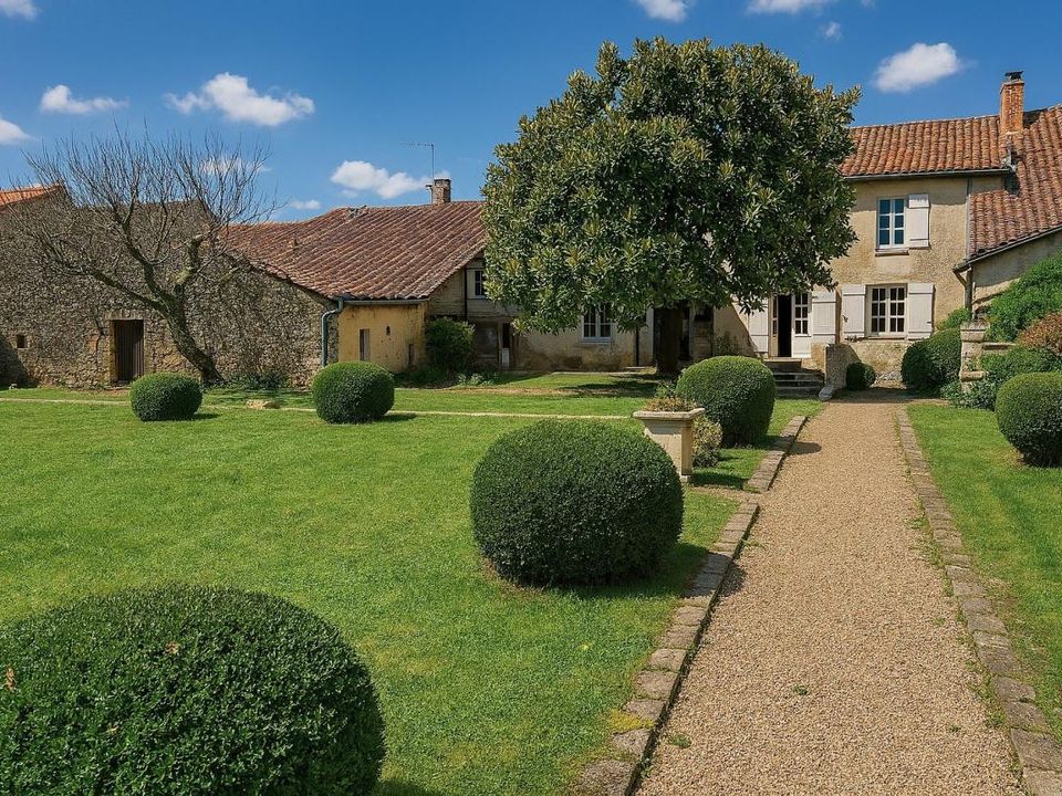 Villa i Saint-Claud, Charente - foto 1