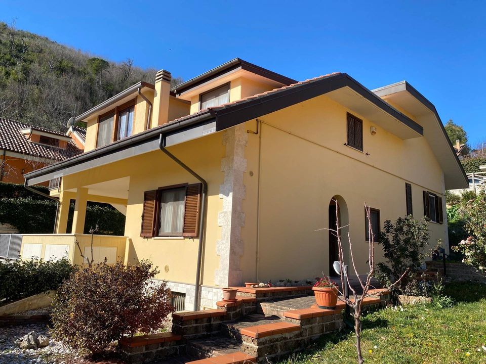 Villa a Ascoli Piceno, Ascoli Piceno - foto 1