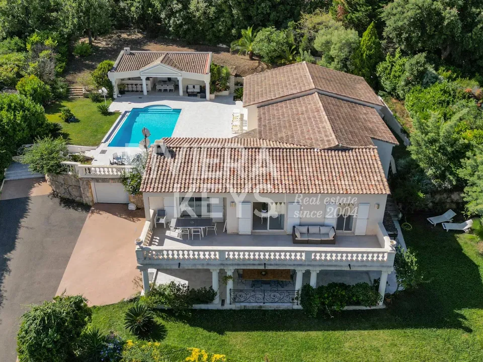 Villa i Vallauris, Alpes-Maritimes - foto 1