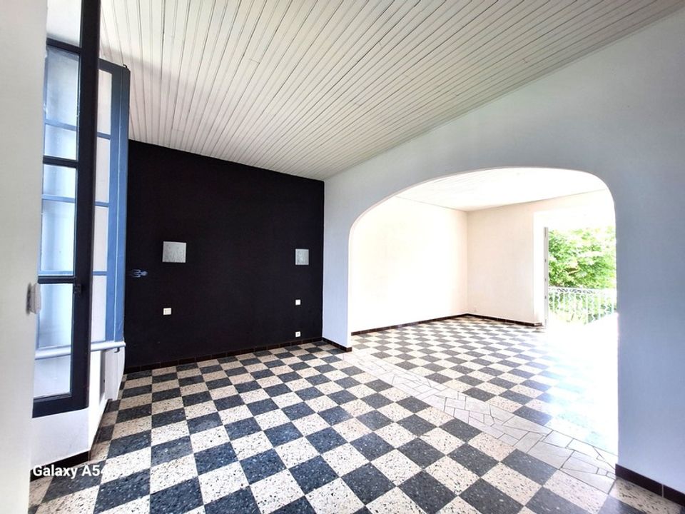 Villa i L'Isle-sur-la-Sorgue, Vaucluse - foto 2