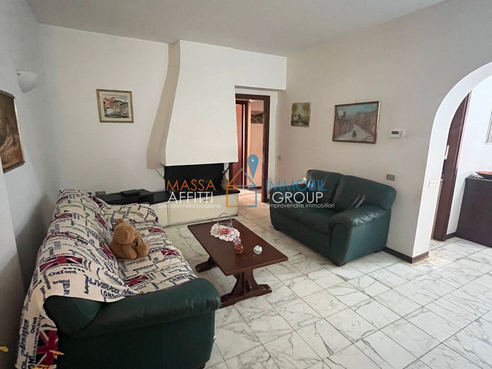 Lejlighed i Carrara, Massa and Carrara - foto 1