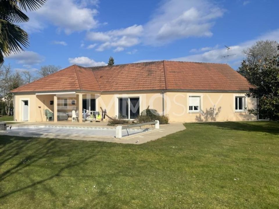 Villa i Nogent-sur-Vernisson, Loiret - foto 1