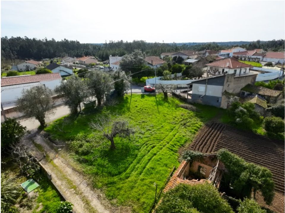 Helårsgrund i Portunhos e Outil, Coimbra - foto 1