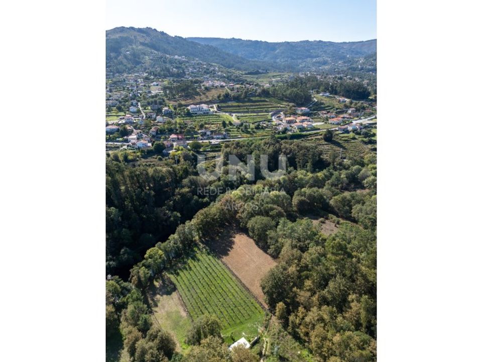 Helårsgrund i Arcos de Valdevez, Viana do Castelo - foto 1