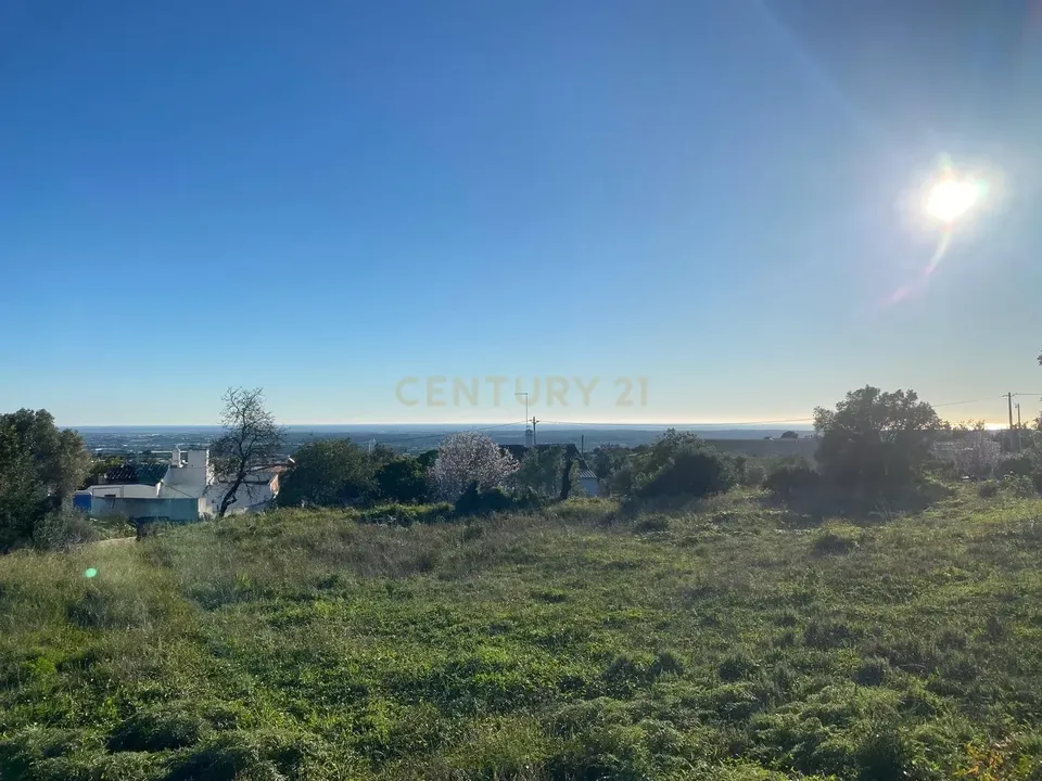 Helårsgrund i Santa Barbara de Nexe, Faro - foto 1