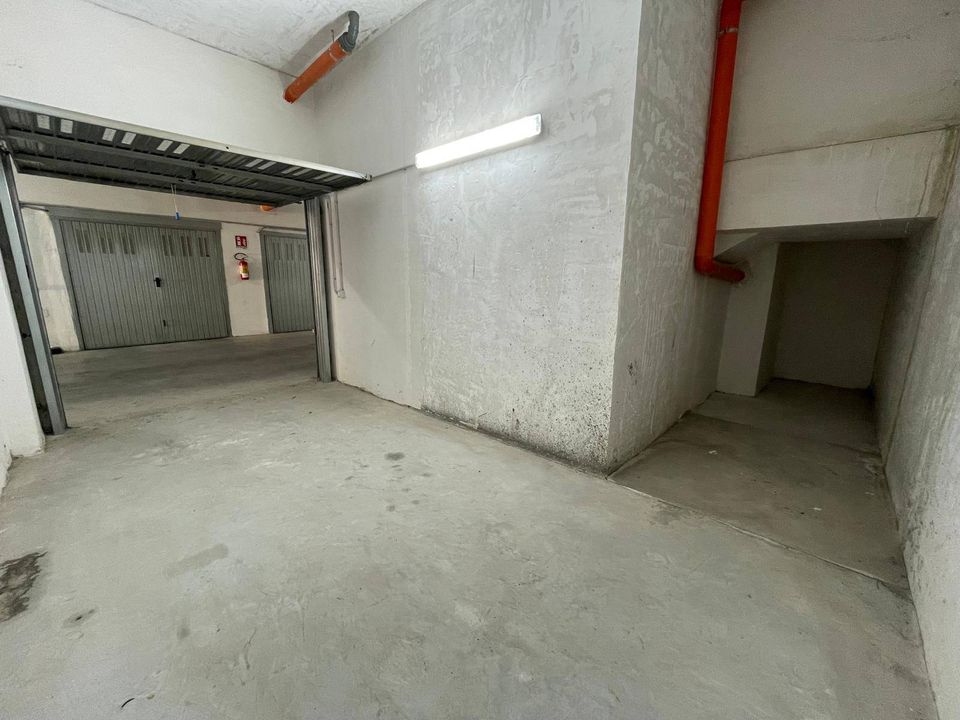 Parkeringsplads i San Nicola la Strada, Caserta - foto 2