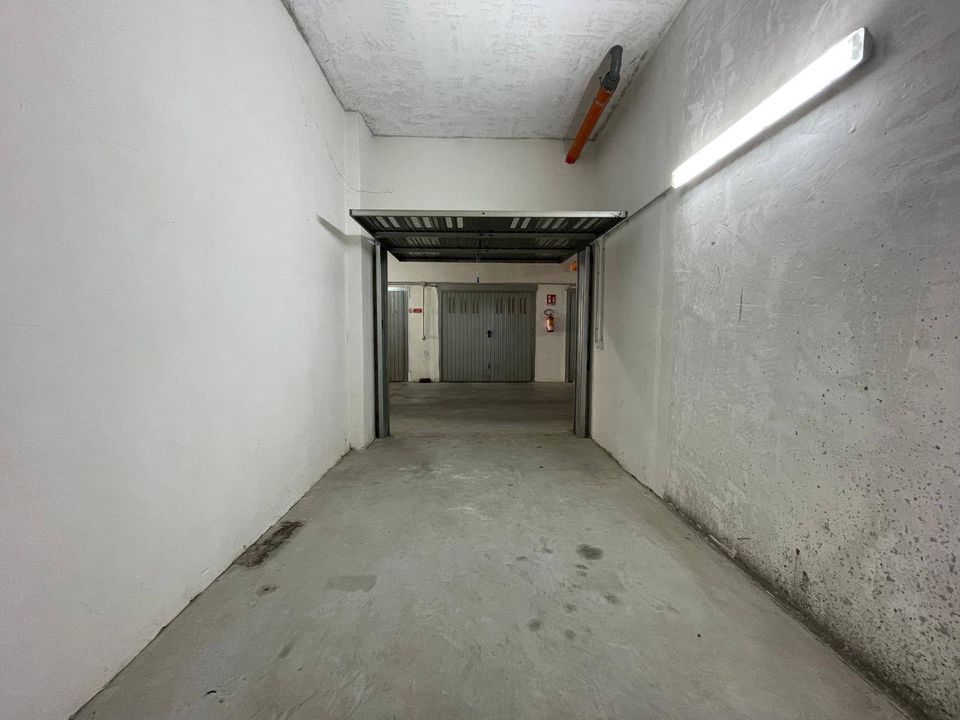 Parkeringsplads i San Nicola la Strada, Caserta - foto 4