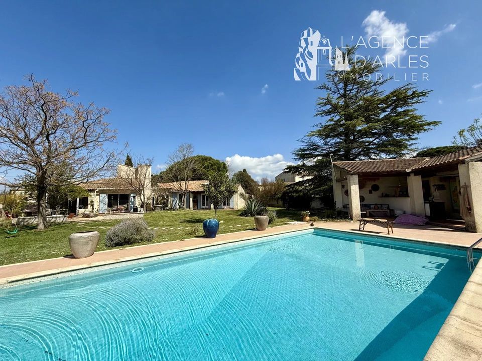 Villa en Arles, Bouches-du-Rhone - foto 3