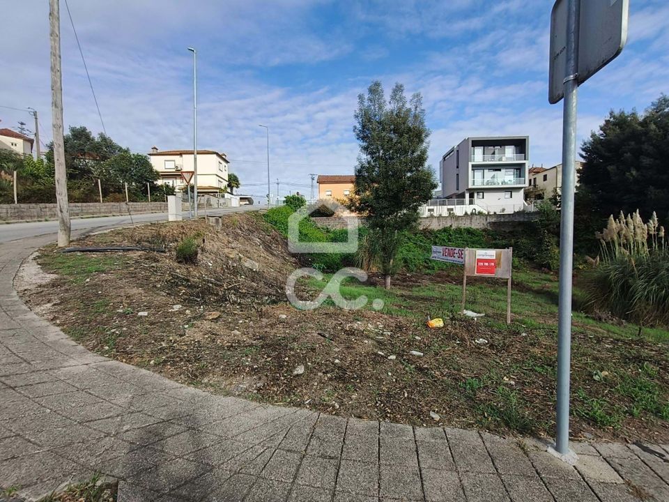Helårsgrund i Fanzeres, Porto - foto 1