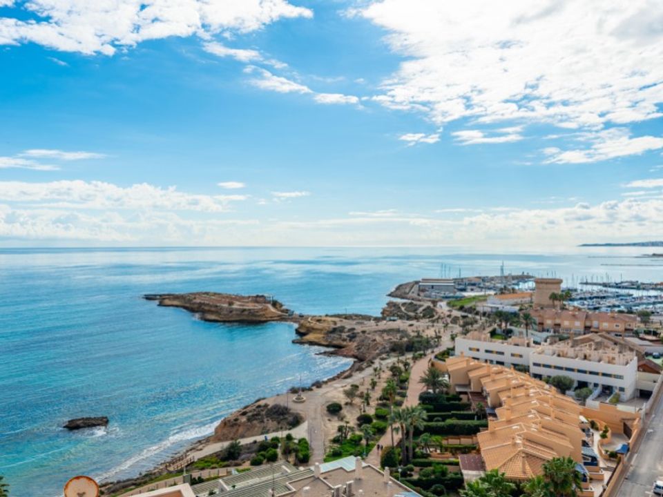 Lejlighed i Coveta Fuma, Alicante - foto 1