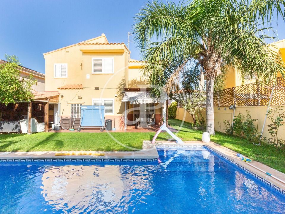 Villa en Riba-Roja De Turia, Valencia - foto 1