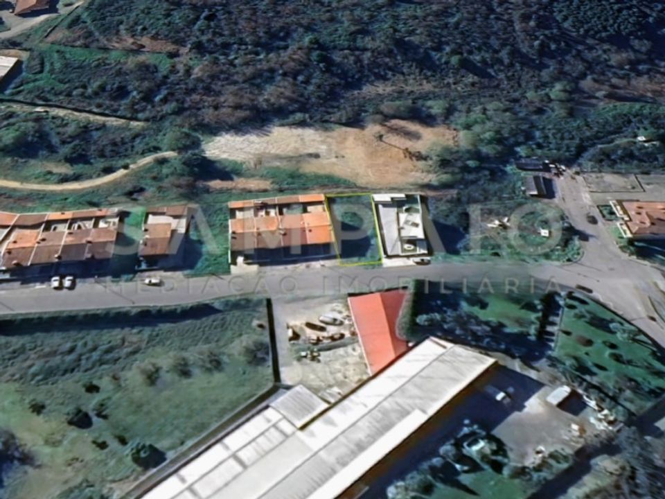 Helårsgrund i Castelo de Paiva, Aveiro - foto 1