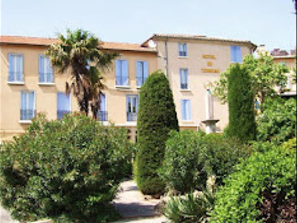 Erhvervsejendom i Manosque, Alpes-de-Haute-Provence - foto 1