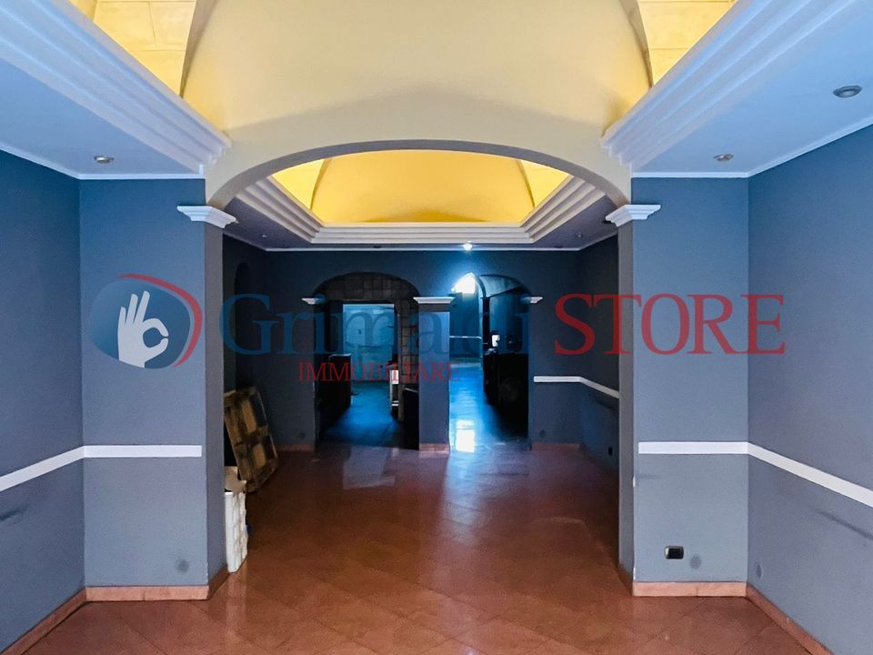 Commercial property in Lecce, Lecce - photo 1