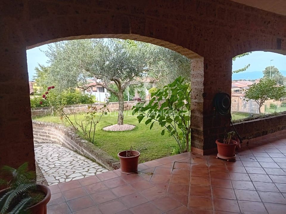 Villa i Fabrica di Roma, Viterbo - foto 1
