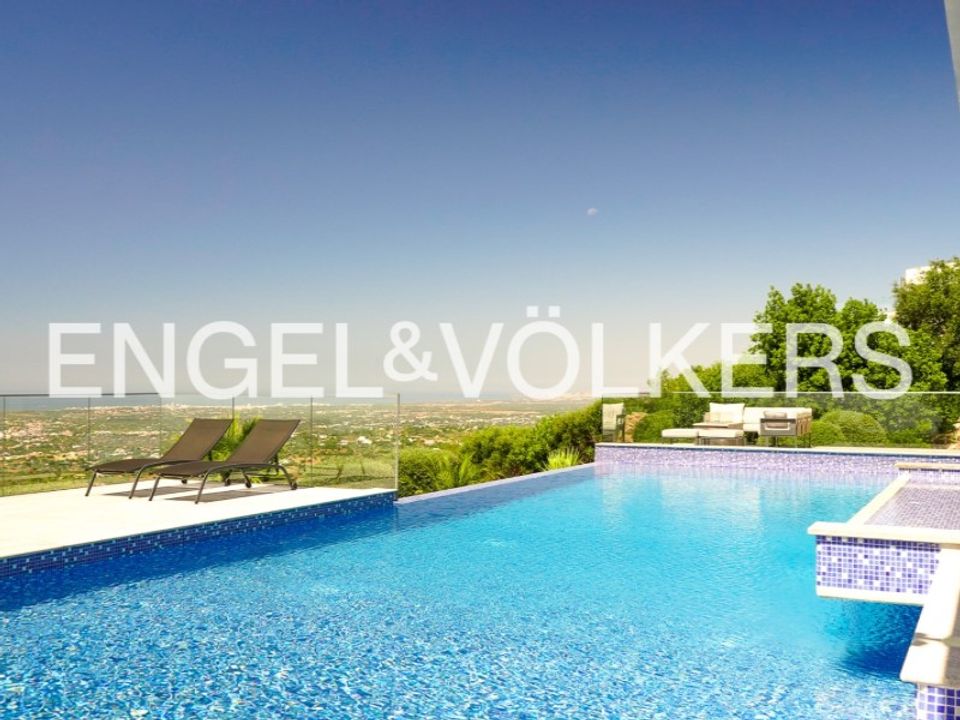 Villa i Santa Barbara de Nexe, Faro - foto 1
