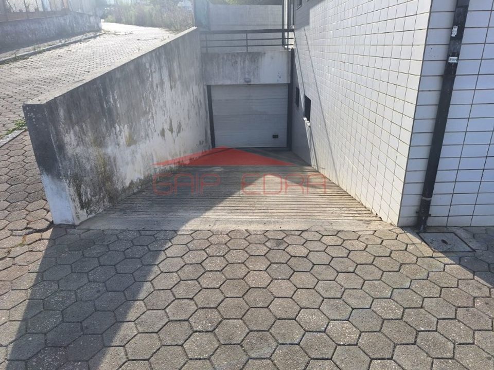 Parkeringsplads i Oliveira do Douro, Porto - foto 3