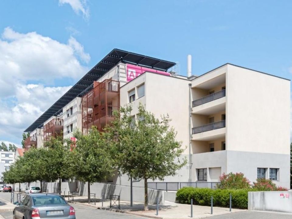 Erhvervsejendom i Montelimar, Drome - foto 1