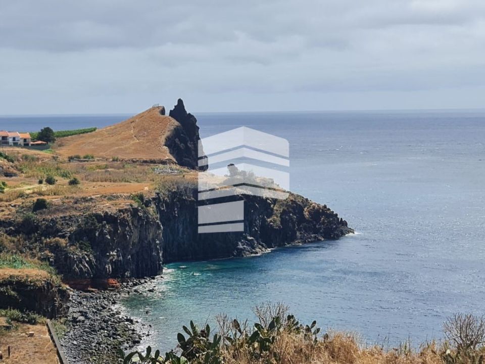 Helårsgrund i Santa Cruz, Madeira - foto 1
