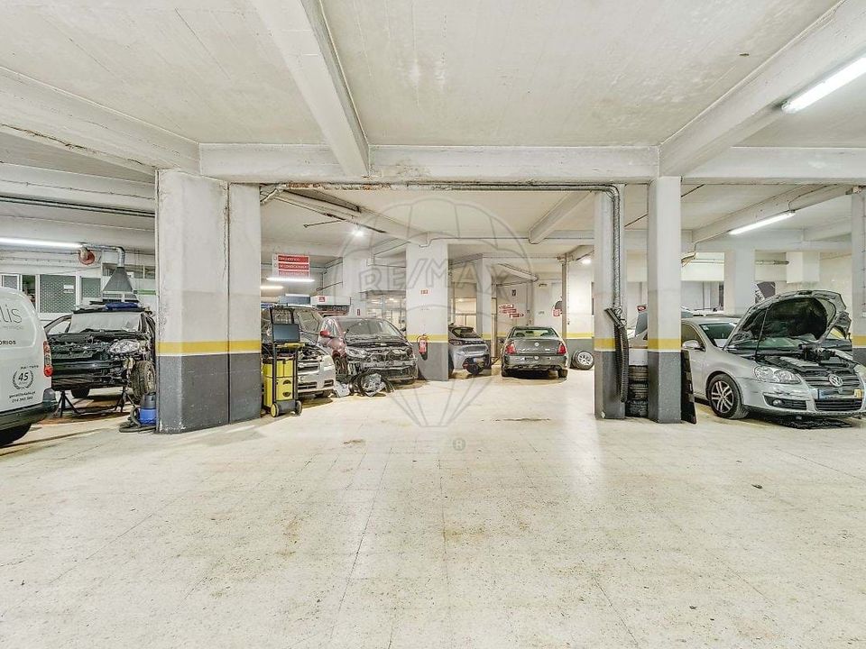 Erhvervsejendom i Amadora, Lisbon - foto 4