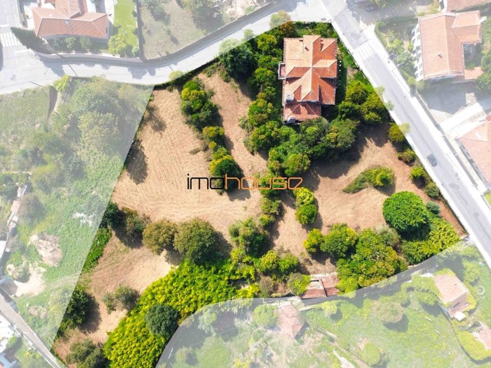 Helårsgrund i Vila de Cucujaes, Aveiro - foto 1