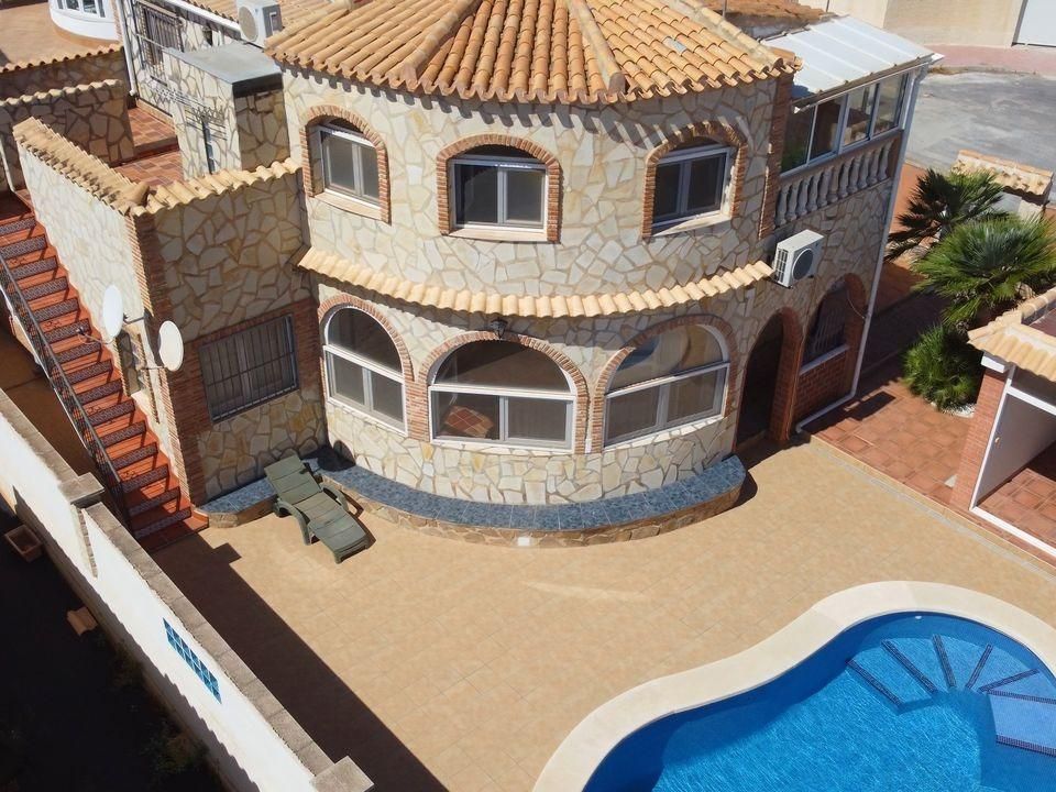 Villa i Orihuela Costa, Alicante - foto 1