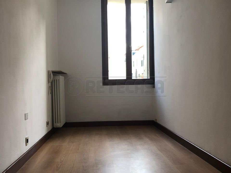 Erhvervsejendom i Bassano del Grappa, Vicenza - foto 2