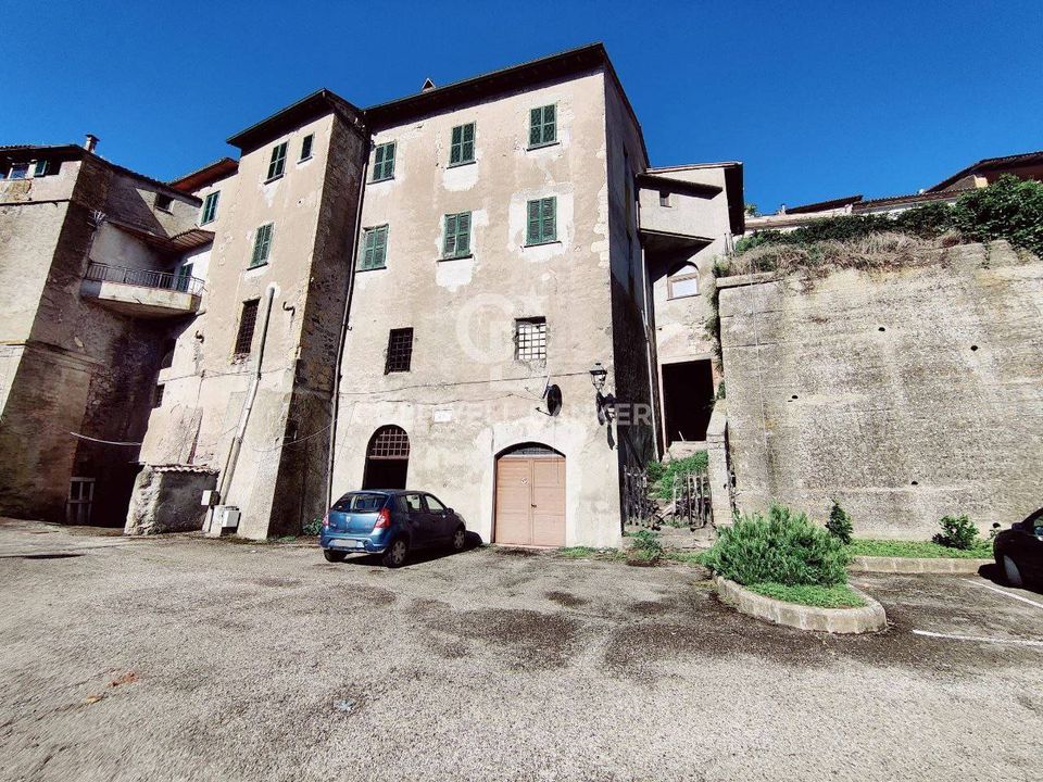 Erhvervsejendom i Latera, Viterbo - foto 1