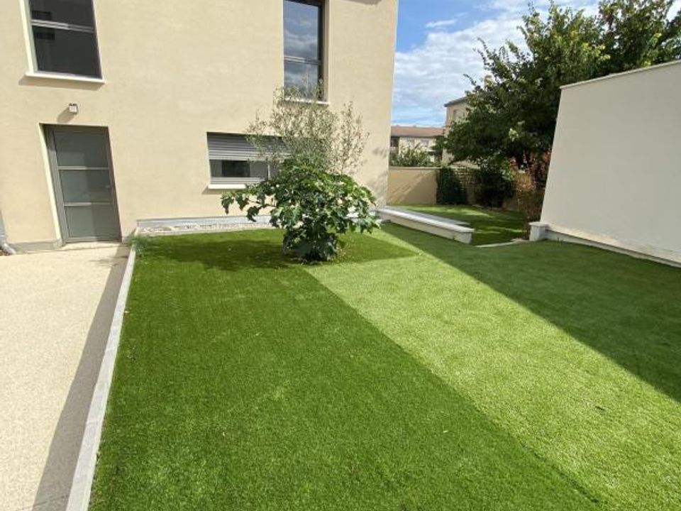 Byhus i Saint-Paul-Trois-Châteaux, Drome - foto 1