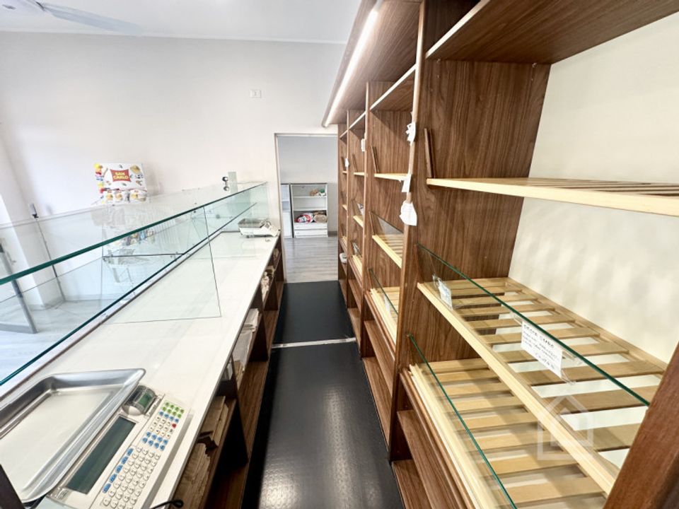 L'establiment comercial a Chivasso, Turin - foto 2