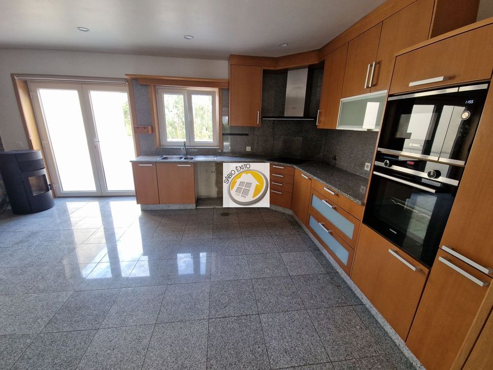 Villa i Santa Maria da Feira, Aveiro - foto 1