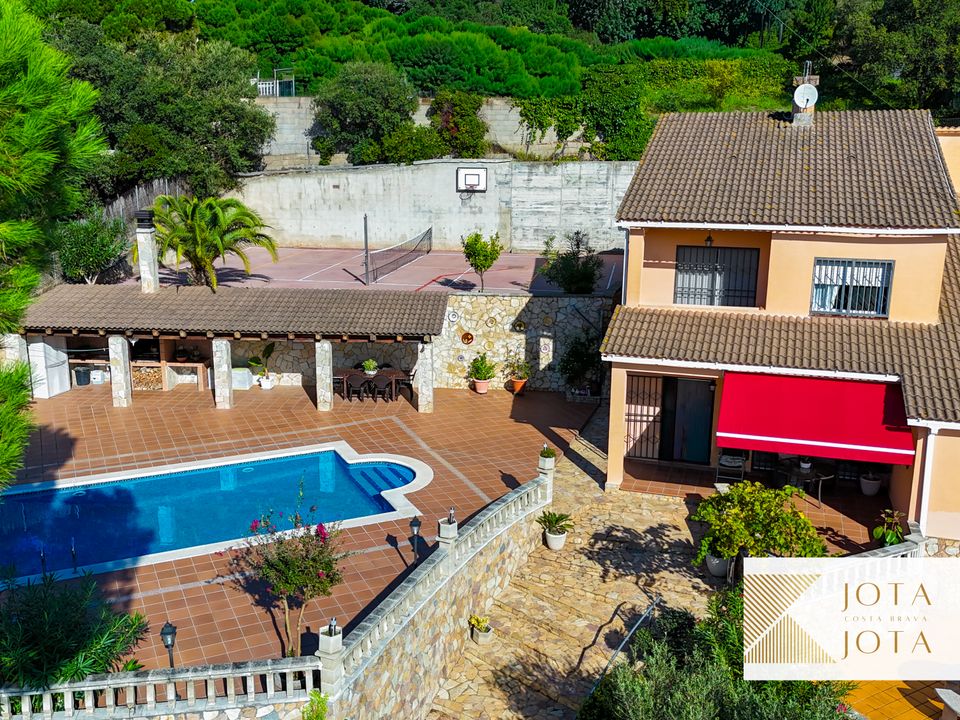 Villa i Vidreres, Gerona - foto 1