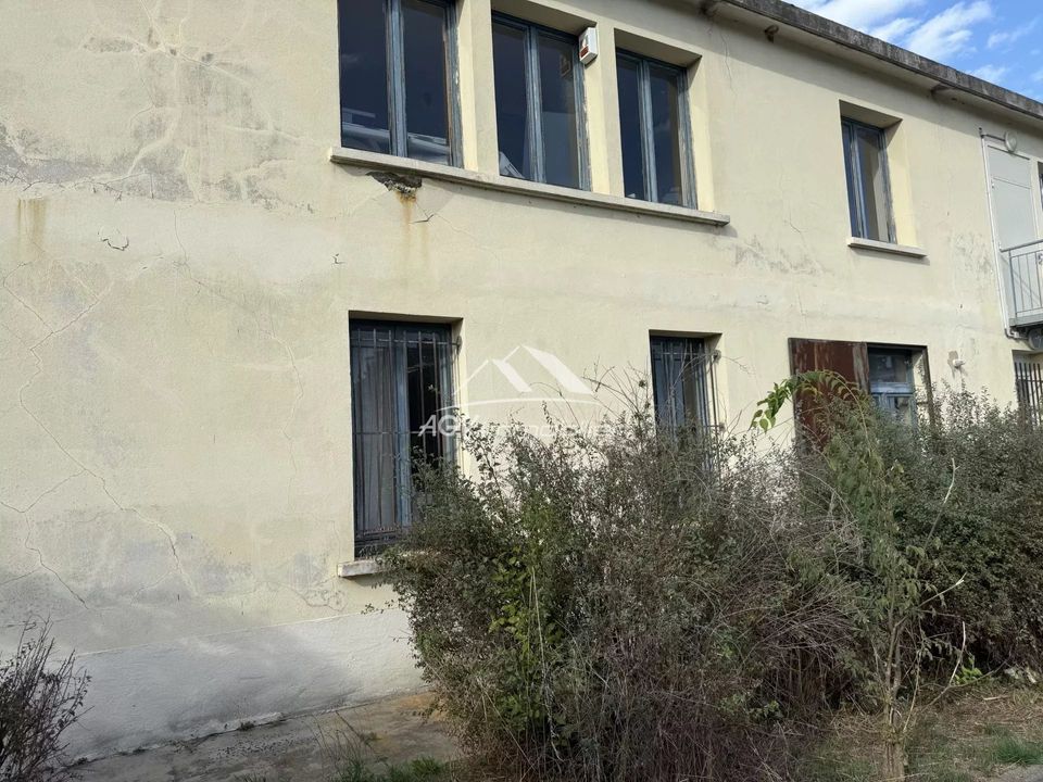 Erhvervsejendom i Saint-Martin-de-Valgalgues, Gard - foto 1