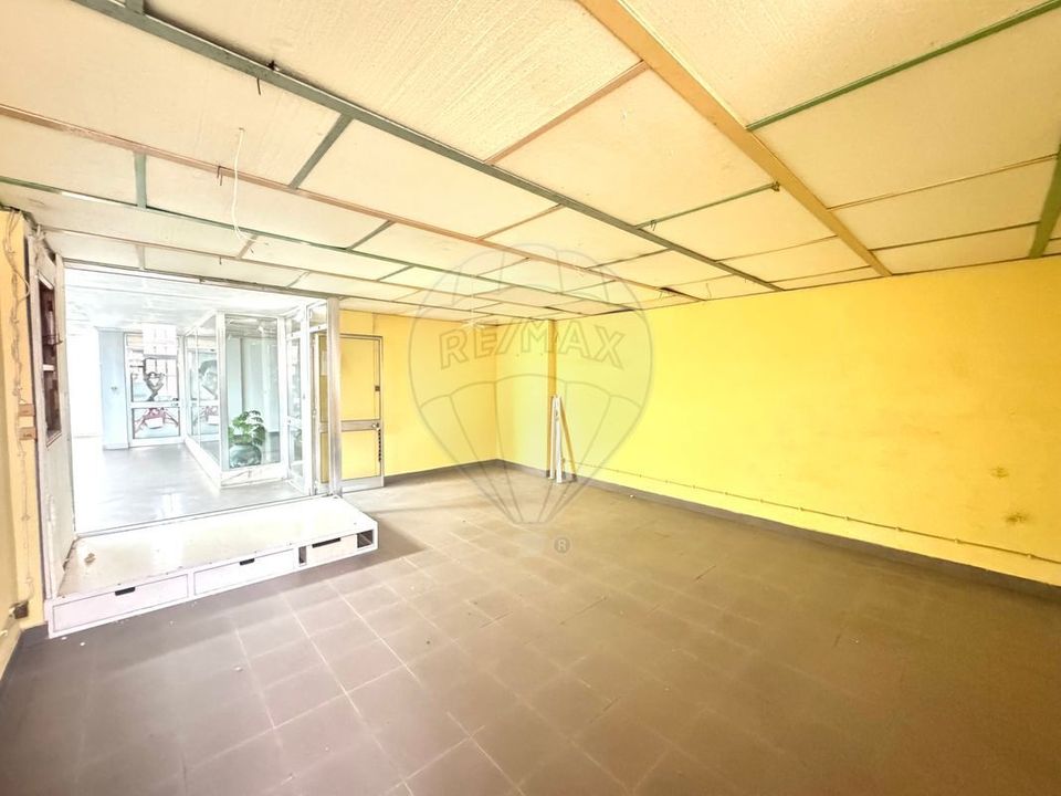 Erhvervsejendom i Vialonga, Lisbon - foto 2