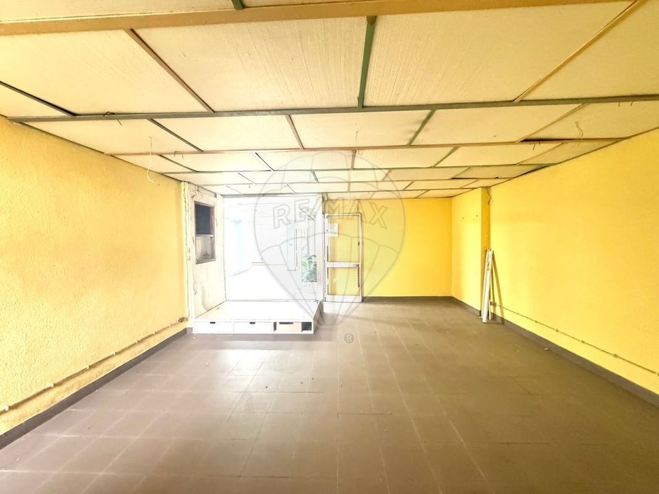 Erhvervsejendom i Vialonga, Lisbon - foto 3
