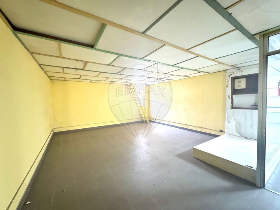 Erhvervsejendom i Vialonga, Lisbon - foto 4