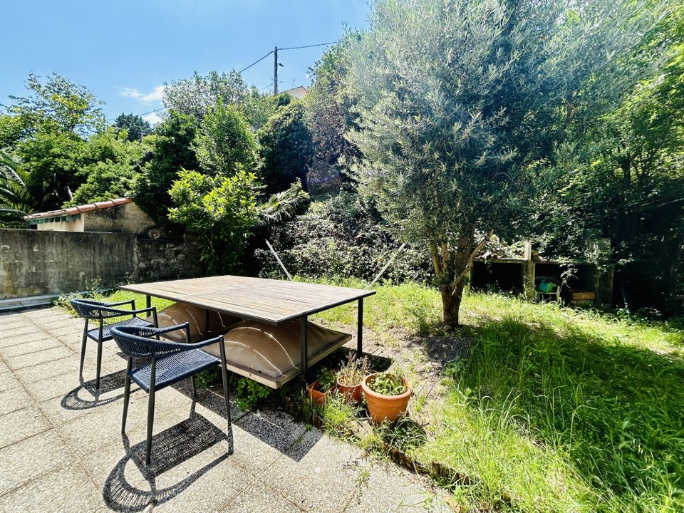 Lejlighed i Amelie-les-Bains-Palalda, Pyrenees-Orientales - foto 1