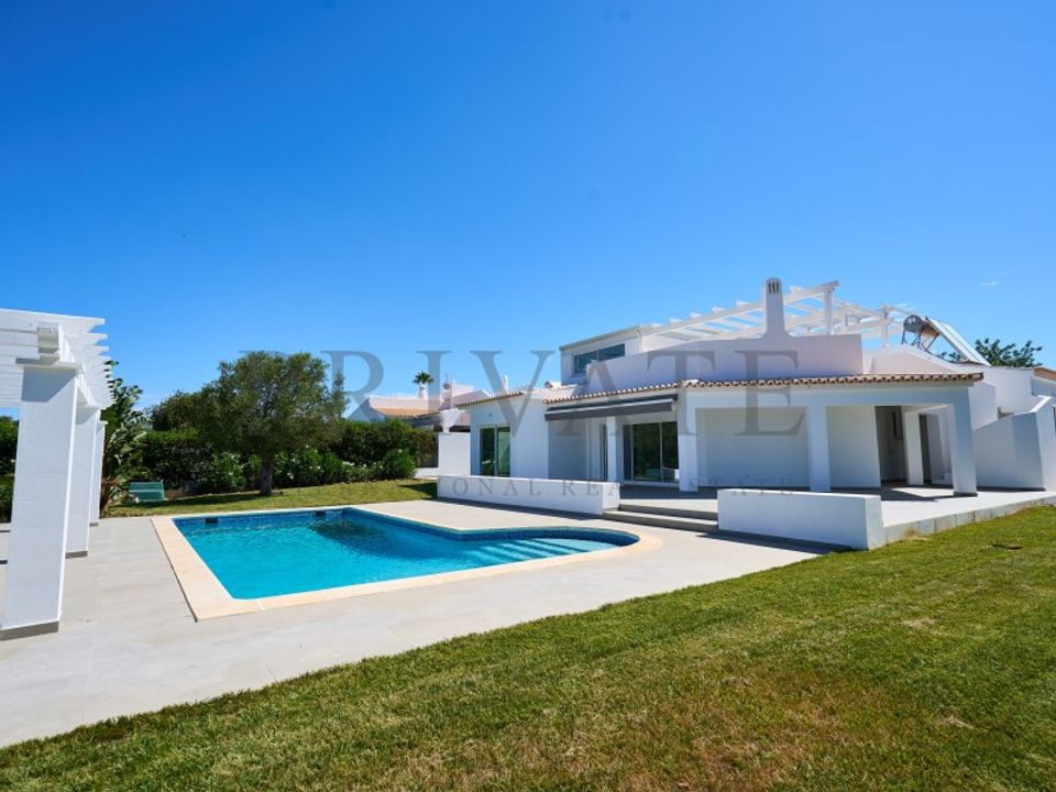 Villa i Quarteira, Faro - foto 1